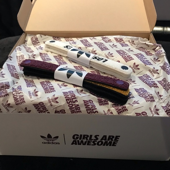 Adidas x girls are awesome - Picture 2 of 6